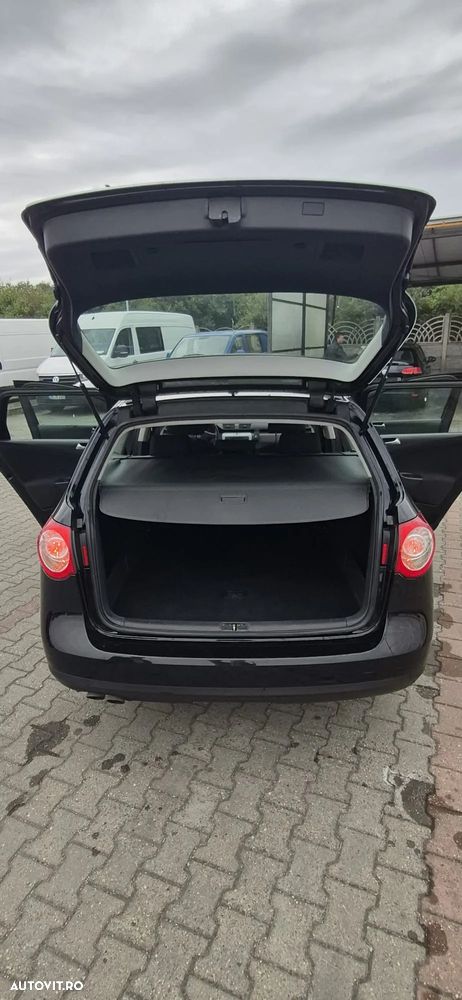 Volkswagen Passat - 16