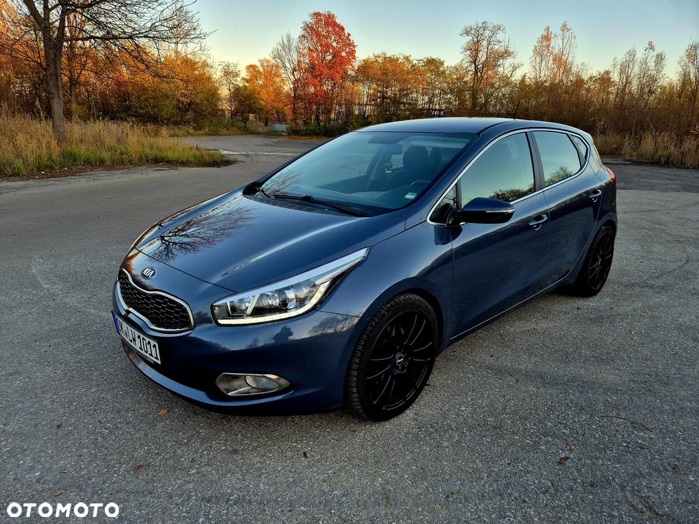 Kia Ceed 1.6 CRDi 128 Dream-Team Edition - 15