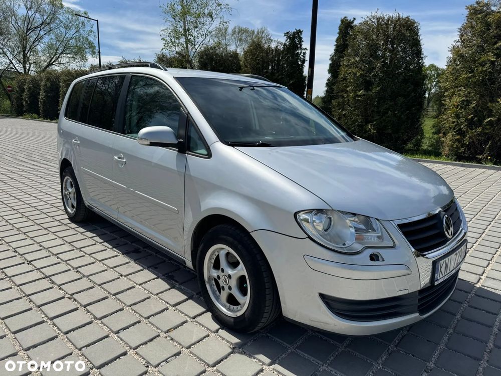 Volkswagen Touran - 6