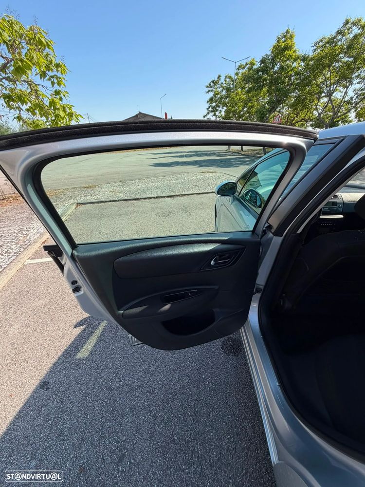 Citroën C4 1.6 HDi 110 VTR Pack - 17