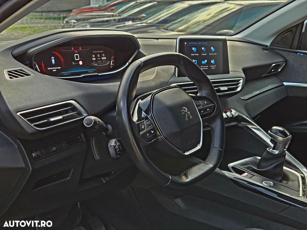 Peugeot 3008 PureTech 130 Stop & Start GPF Allure - 23