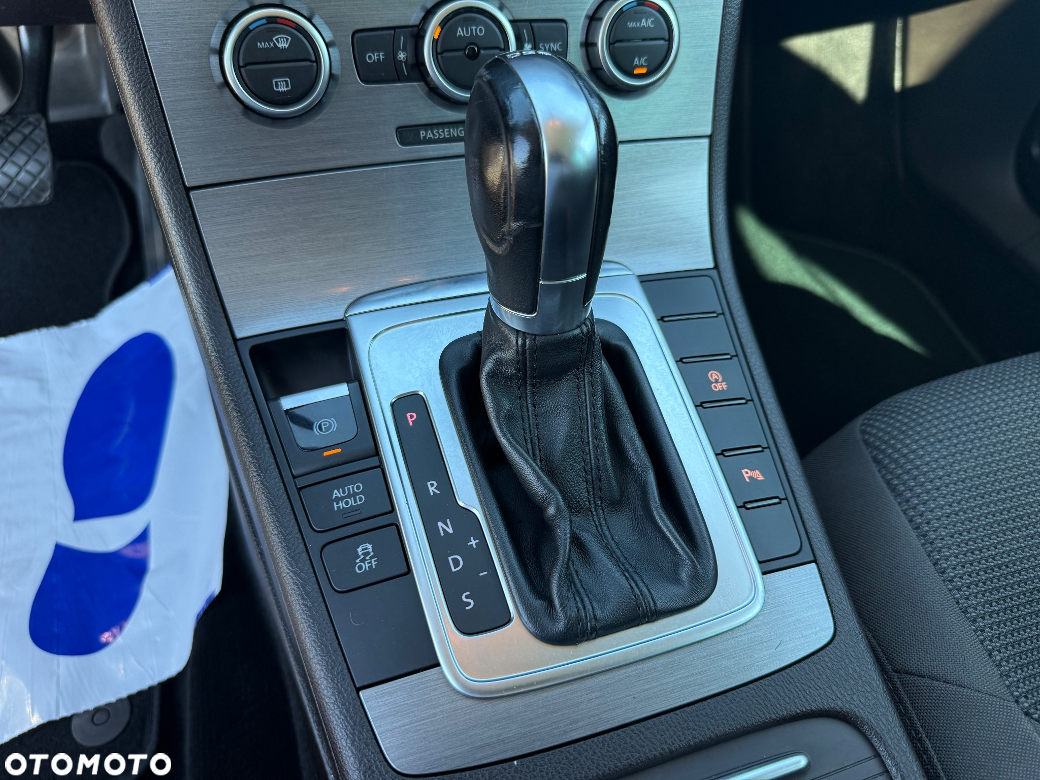 Volkswagen Passat 2.0 TDI Comfortline DSG - 29