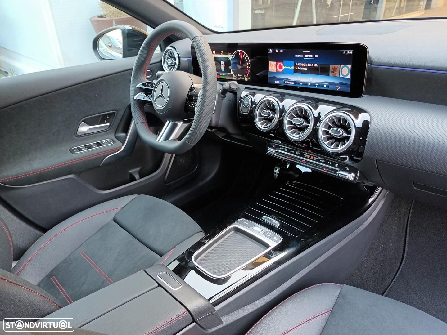Mercedes-Benz A 250 Limousine e - 14