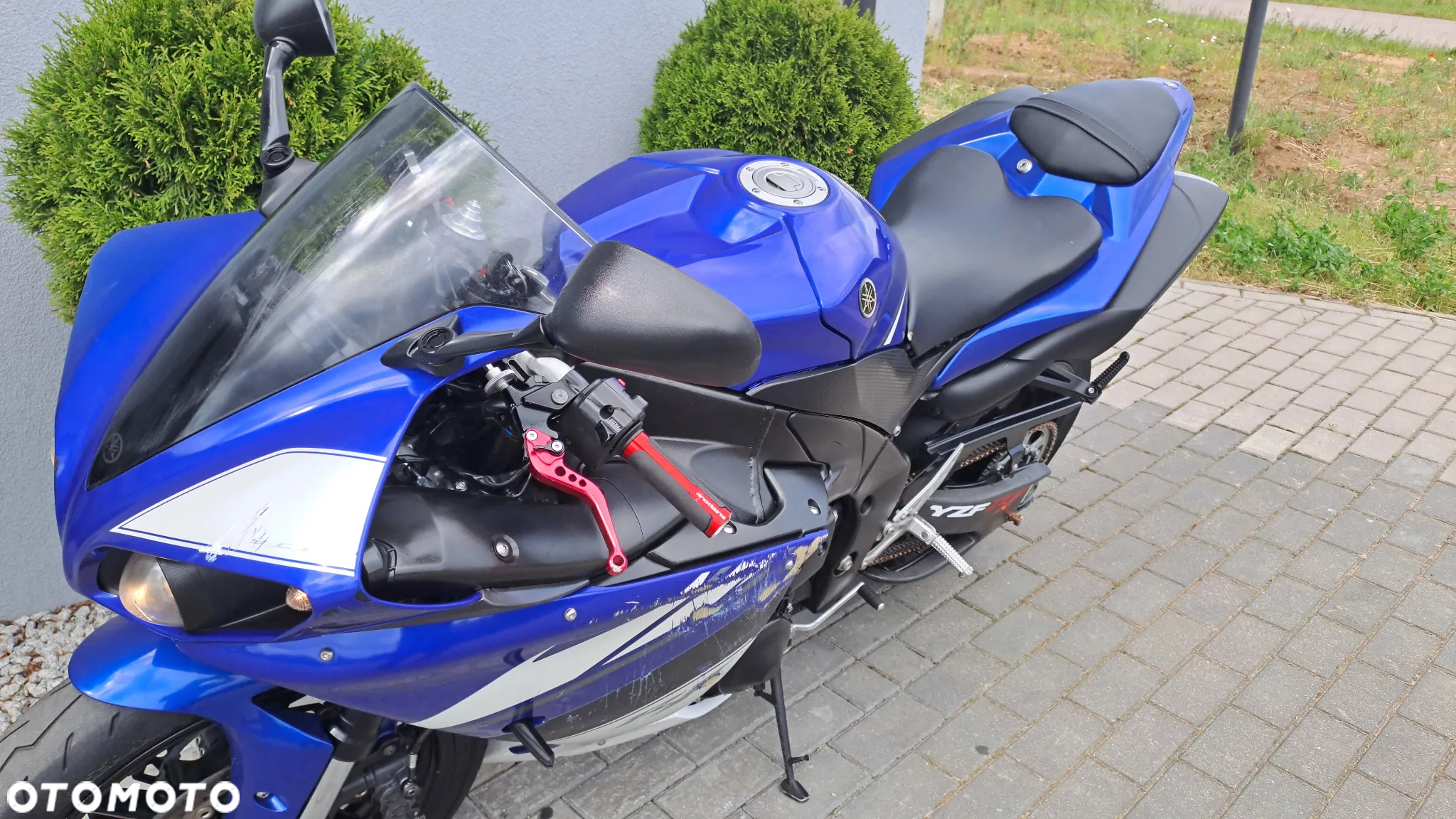 Yamaha R1 - 40