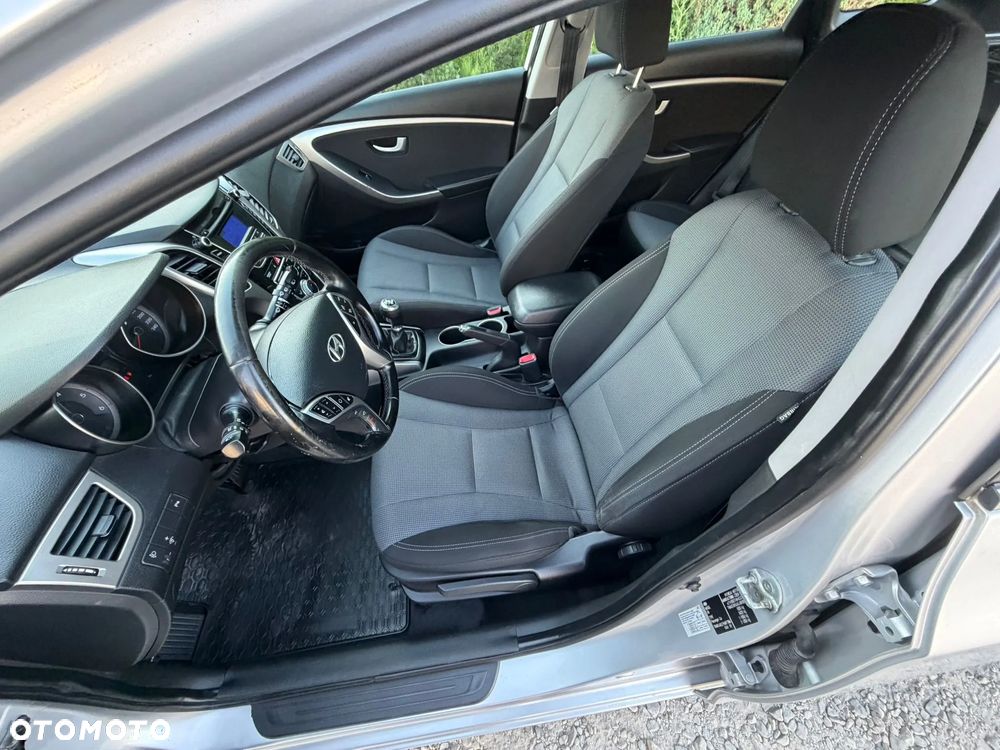 Hyundai i30 1.6 CRDi Premium - 13