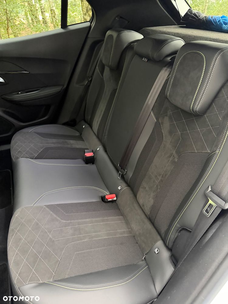 Peugeot 2008 1.5 BlueHDi GT Pack S&S EAT8 - 5
