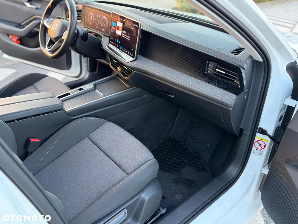 Volkswagen Passat - 13
