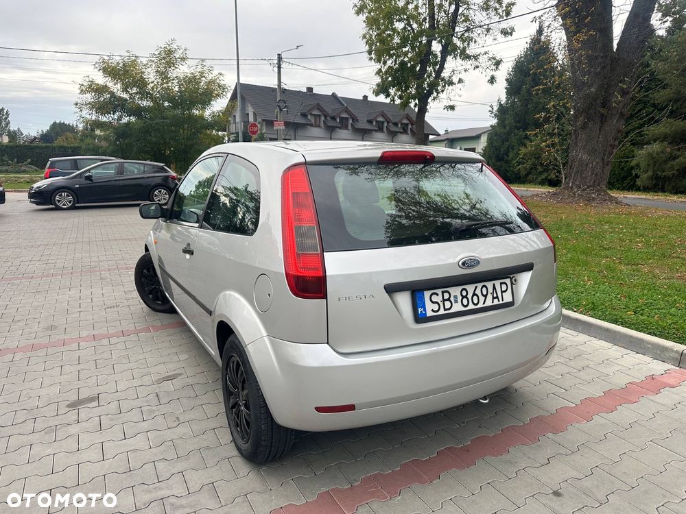 Ford Fiesta 1.3 Ambiente - 7