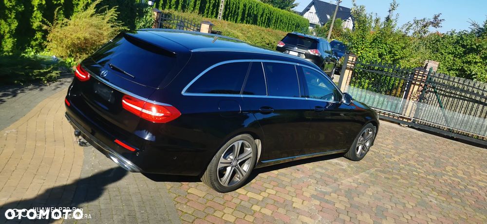 Mercedes-Benz Klasa E 220 d 4-Matic 9G-TRONIC - 27