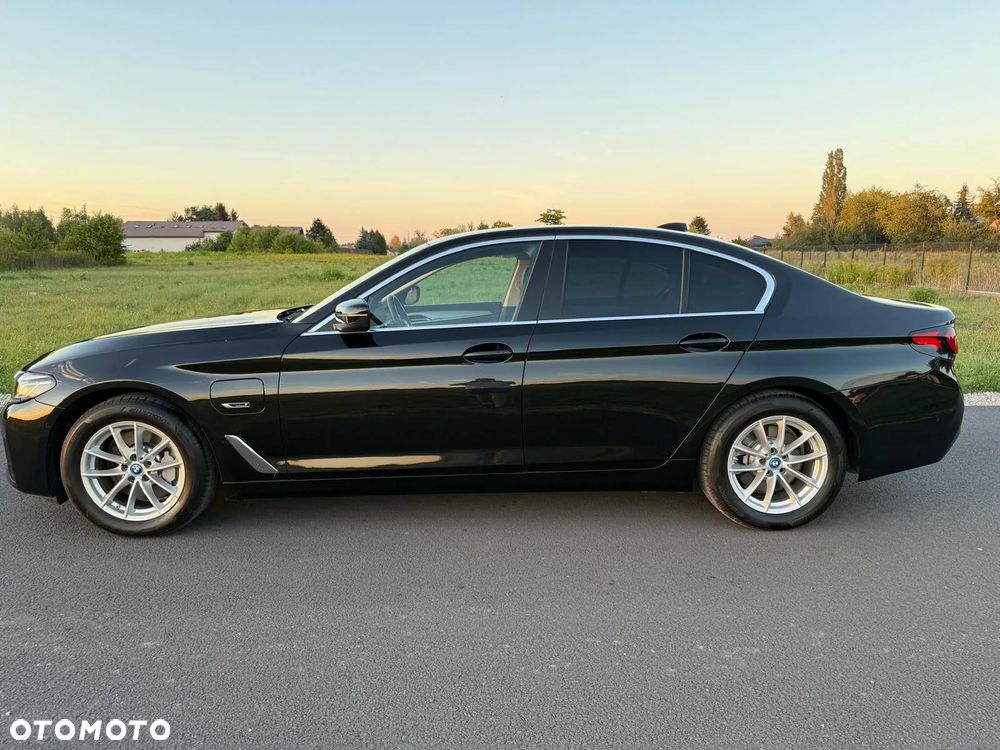 BMW Seria 5 530e - 16