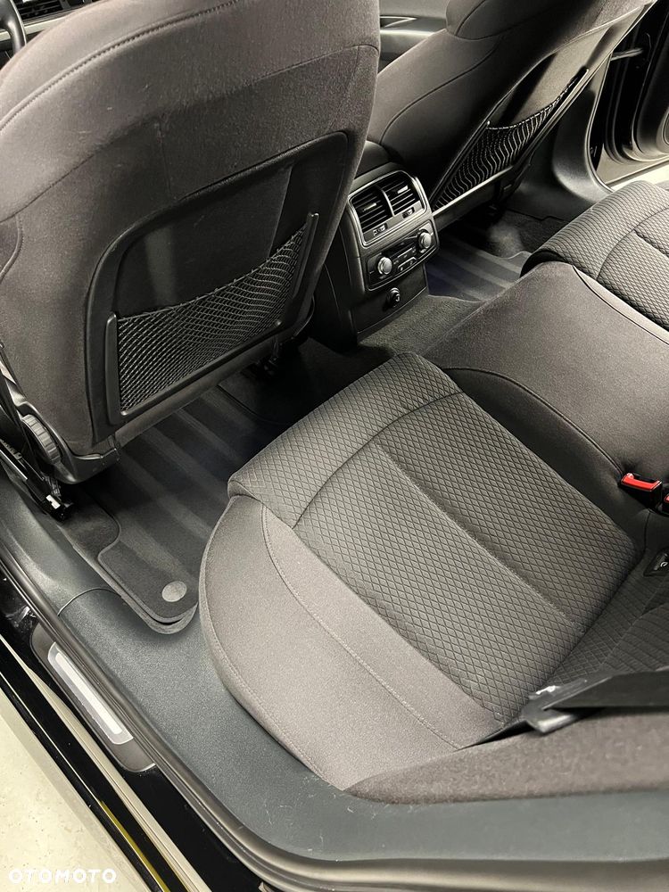 Audi A6 Avant 2.0 TDI quattro S tronic - 15