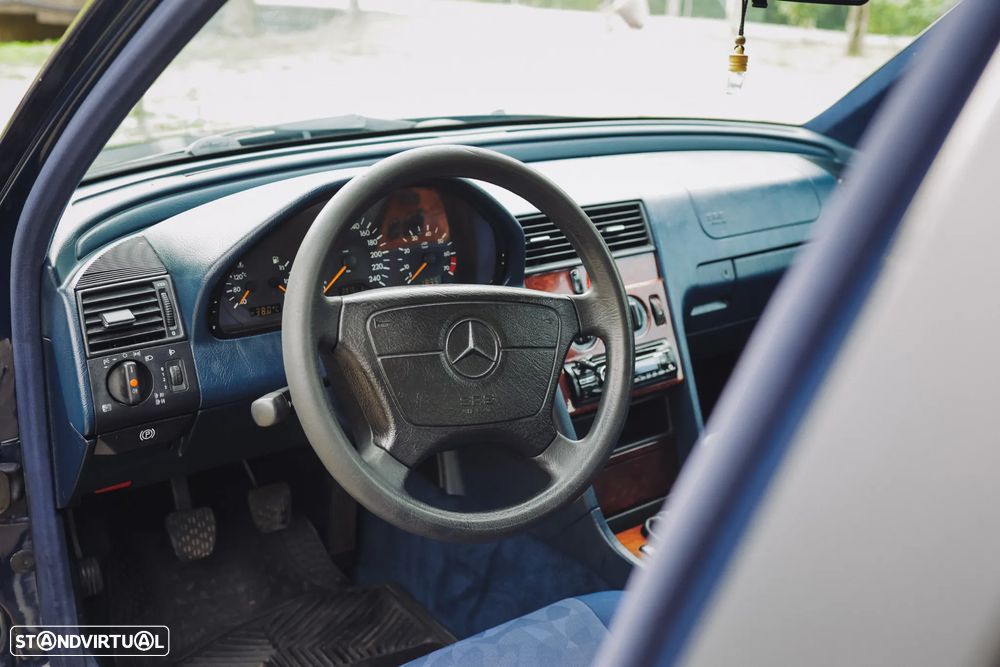 Mercedes-Benz C 180 Classic - 7