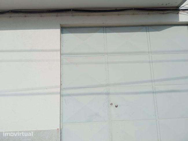 Garagem no Teixoso - Grande imagem: 2/7