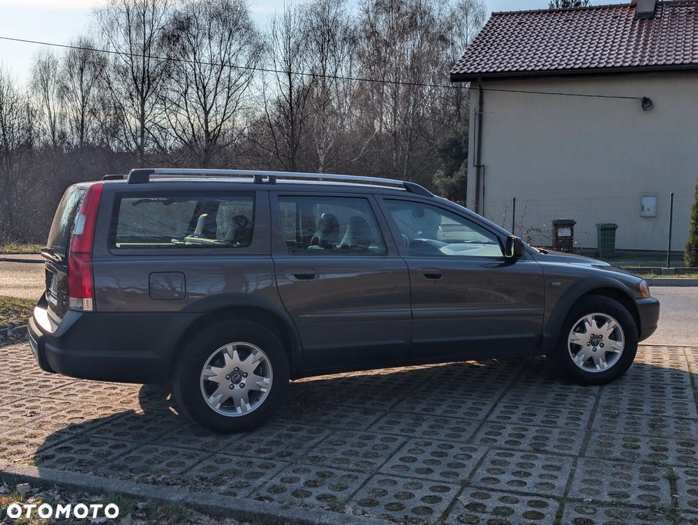 Volvo XC 70 2.4D5 AWD Summum - 4