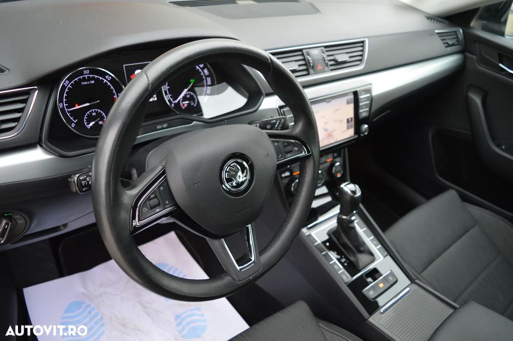 Skoda Superb 2.0 TDI DSG Ambition - 25