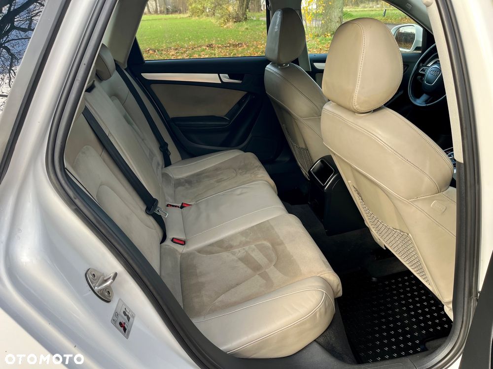 Audi A4 Avant 2.0 TDI DPF multitronic S line Sportpaket (plus) - 11