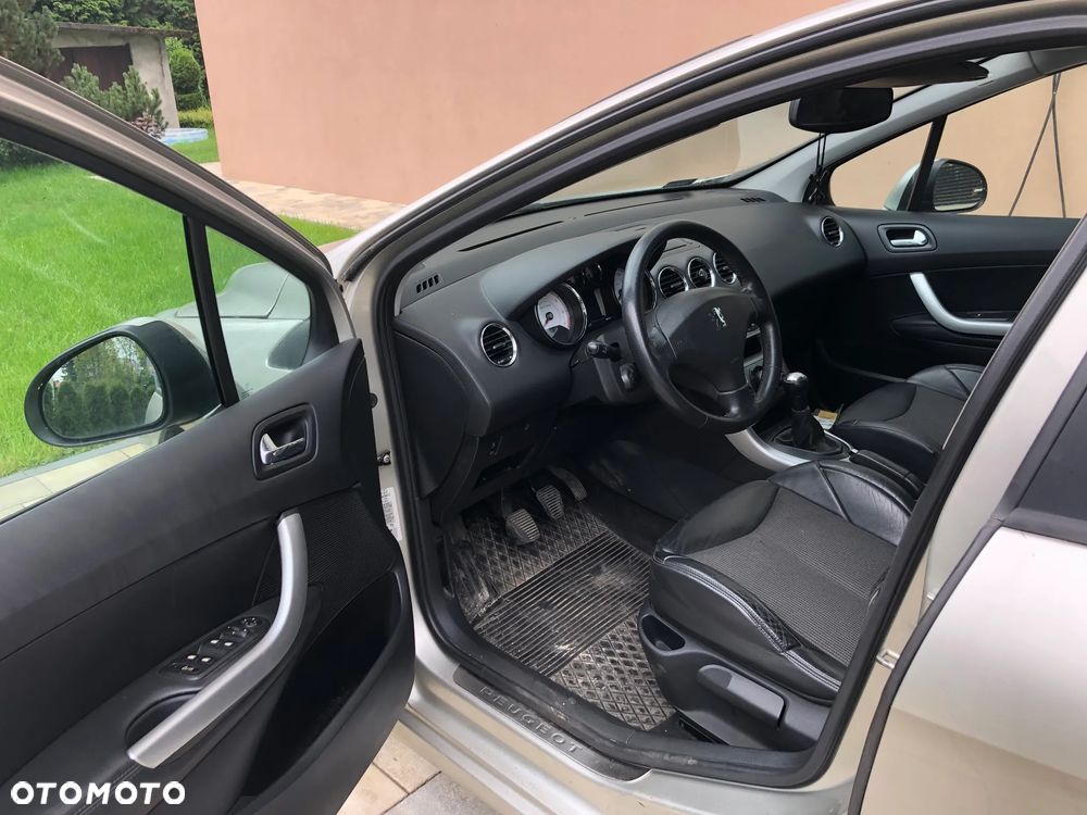 Peugeot 308 1.6 Premium Plus - 5