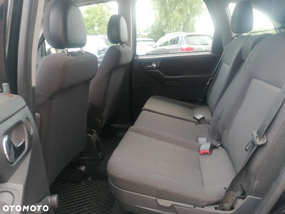 Opel Meriva - 12