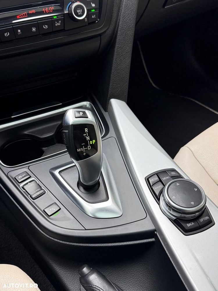 BMW Seria 3 320i Aut. Modern Line - 8