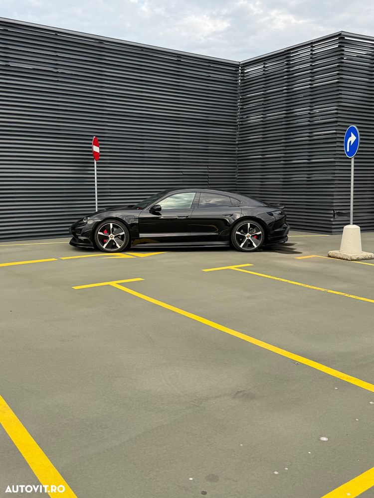 Porsche Taycan - 6