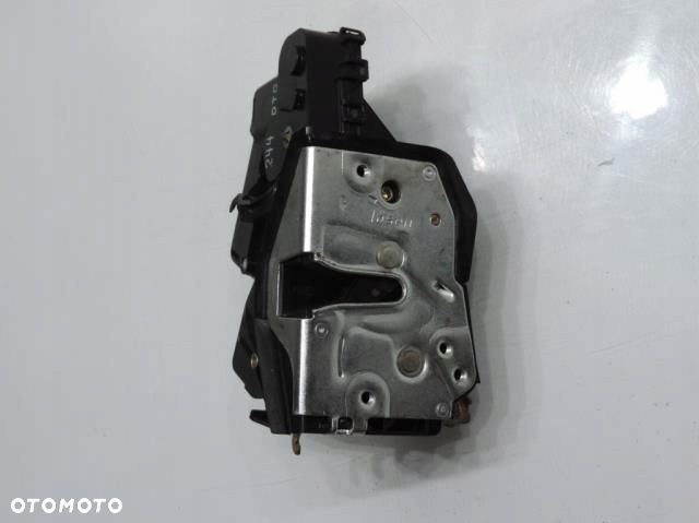 ZAMEK DRZWI PRAWY PRZÓD 7 PIN BMW E46 - 1