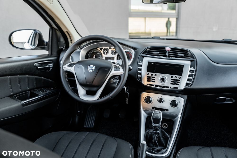 Lancia Delta 1.4 T-Jet Steel - 23