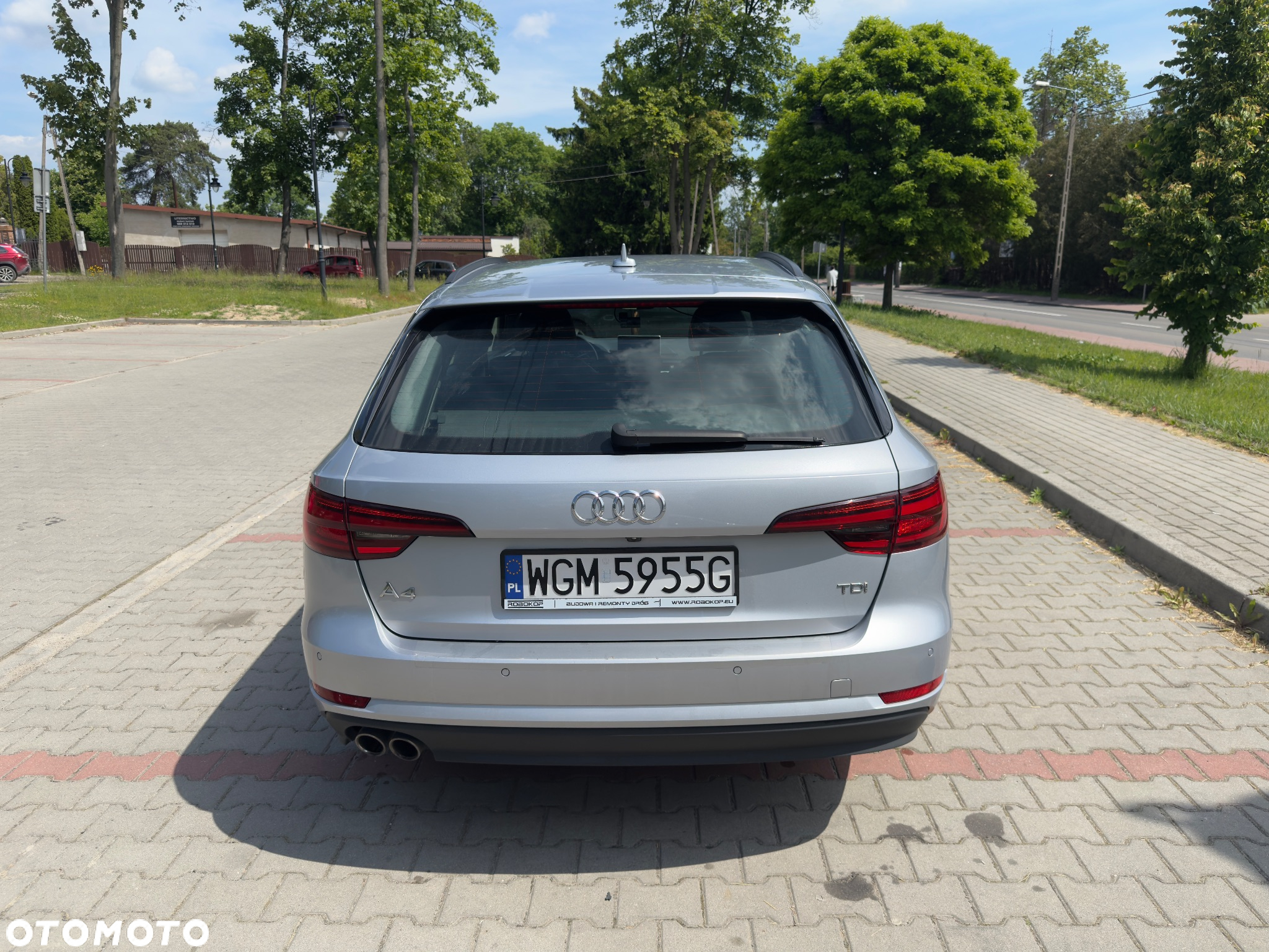 Audi A4 - 4