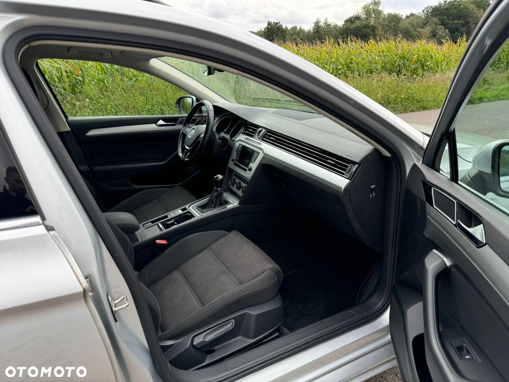 Volkswagen Passat Variant 2.0 TDI (BlueMotion Technology) Comfortline - 19
