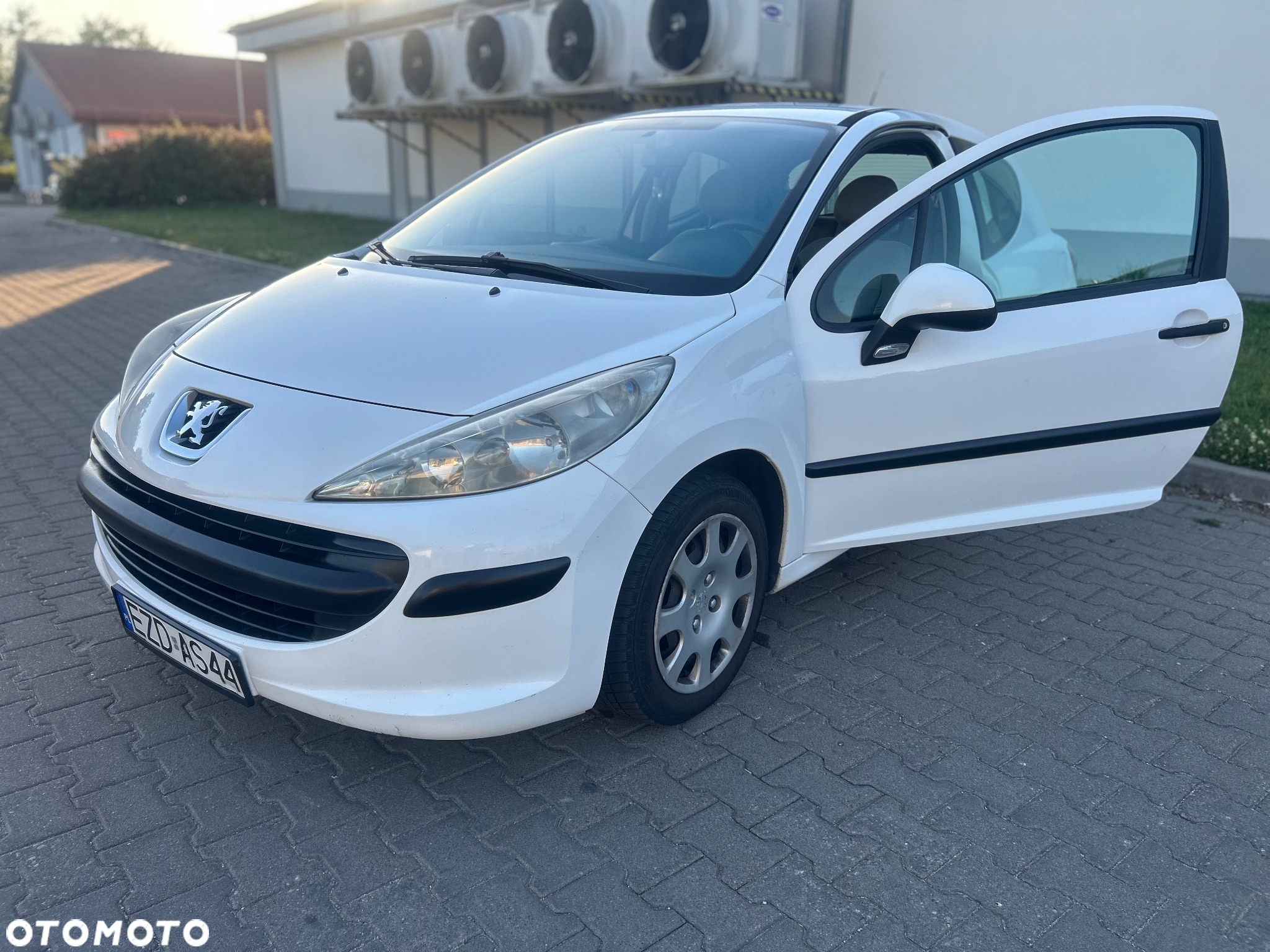 Peugeot 207 1.4 HDi Trendy - 3