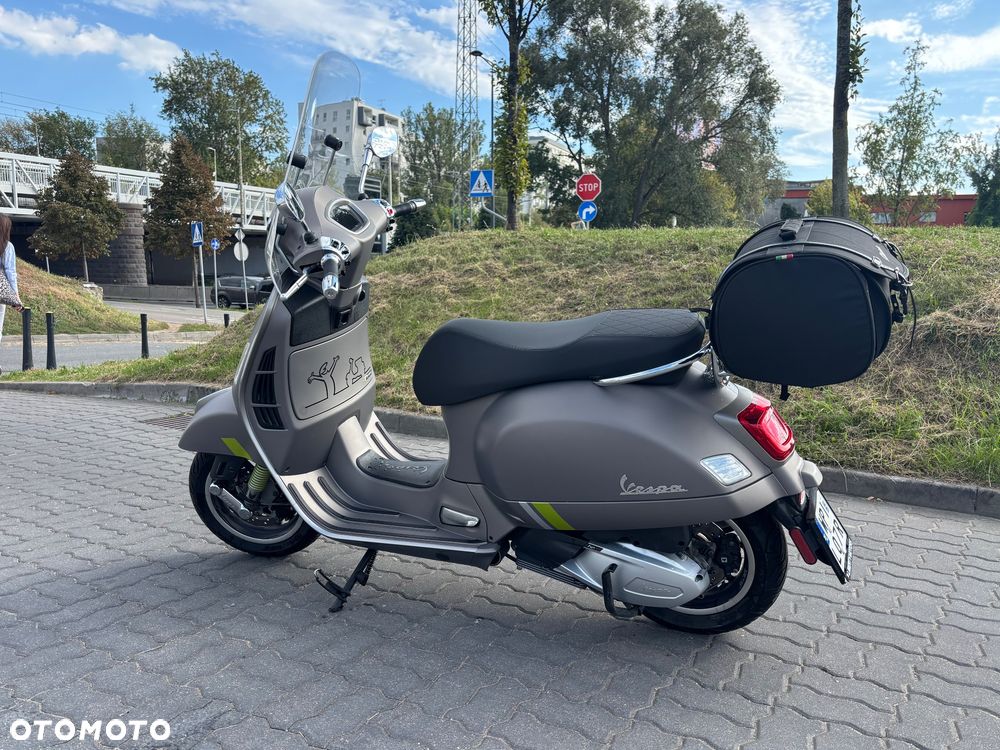 Vespa GTS - 8