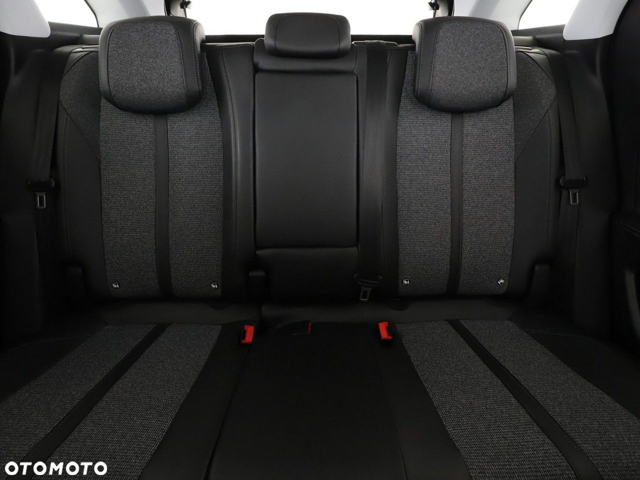 Peugeot 3008 1.2 PureTech Allure S&S - 18