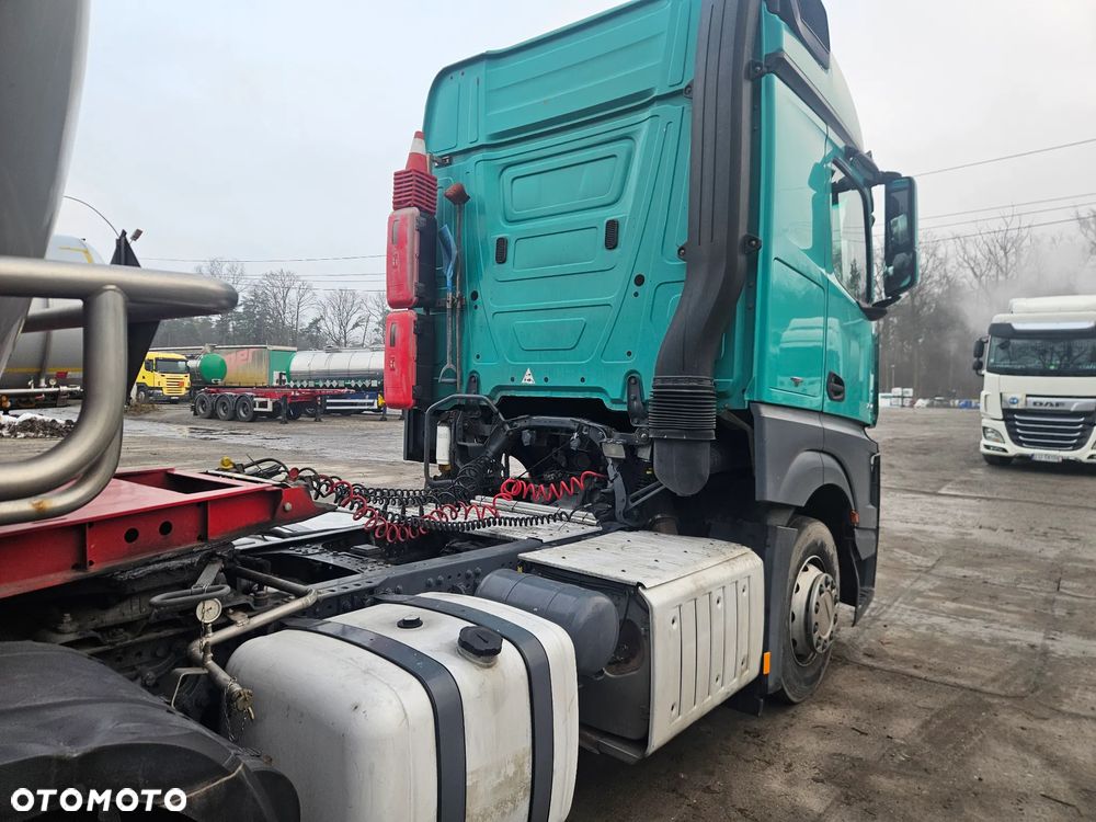 Mercedes-Benz 1945 - 4