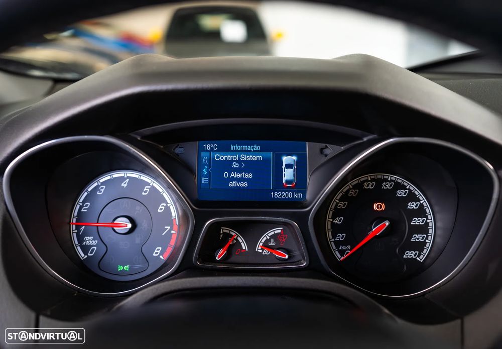 Ford Focus 2.0 EcoBoost ST c/ Pack Pele Desportiva - 21