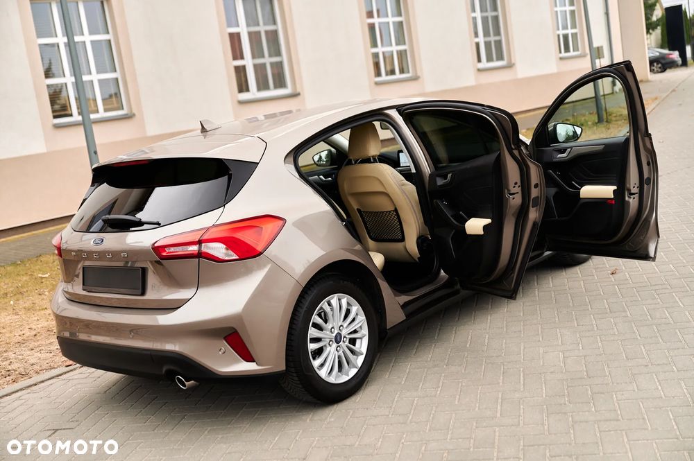 Ford Focus 1.5 EcoBlue Start-Stopp-System TITANIUM DESIGN - 23