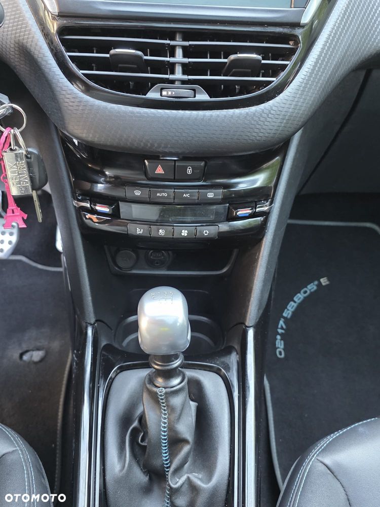 Peugeot 2008 - 25