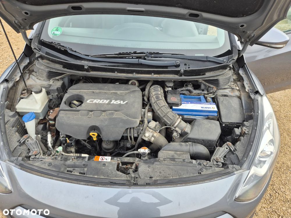 Hyundai i30 blue Kombi 1.6 CRDi Style - 11