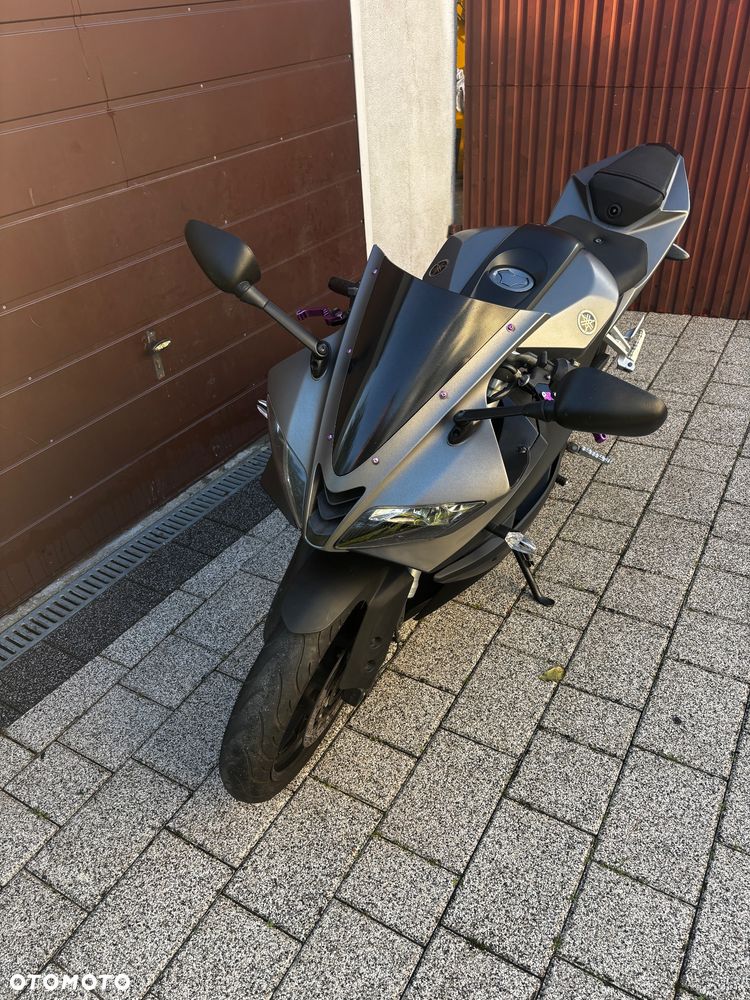 Yamaha YZF - 3