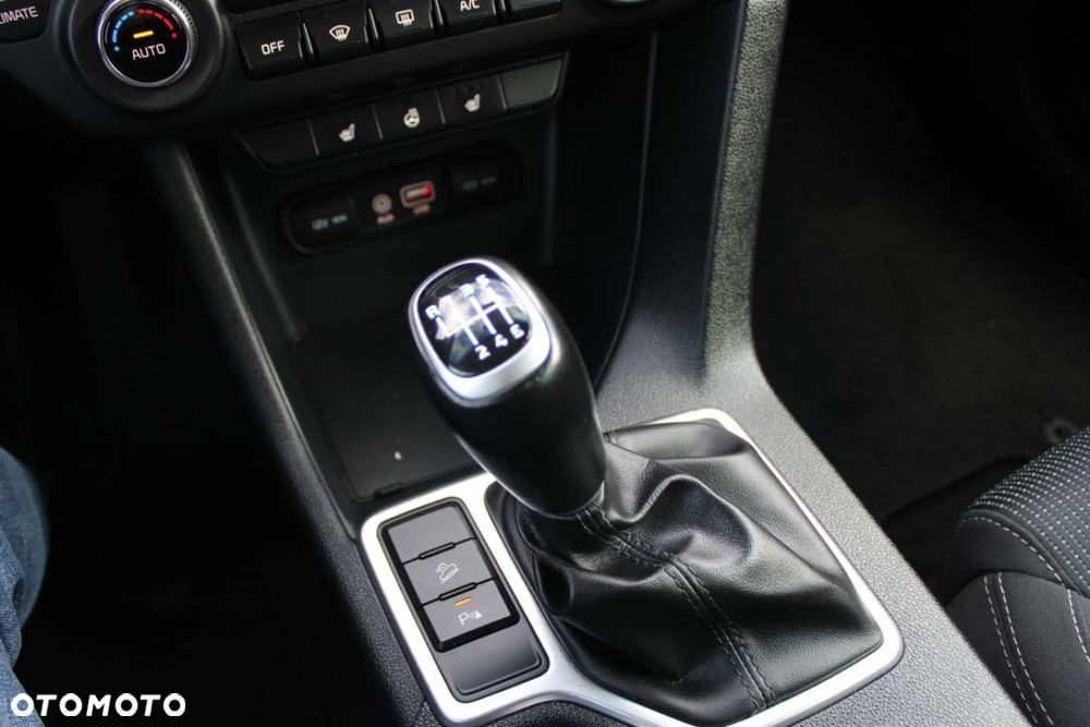 Kia Sportage 1.6 GDI 2WD Attract - 40