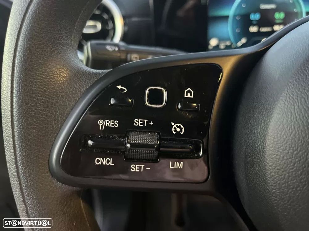 Mercedes-Benz A 250 e 8G-DCT Advanced Progressive - 33