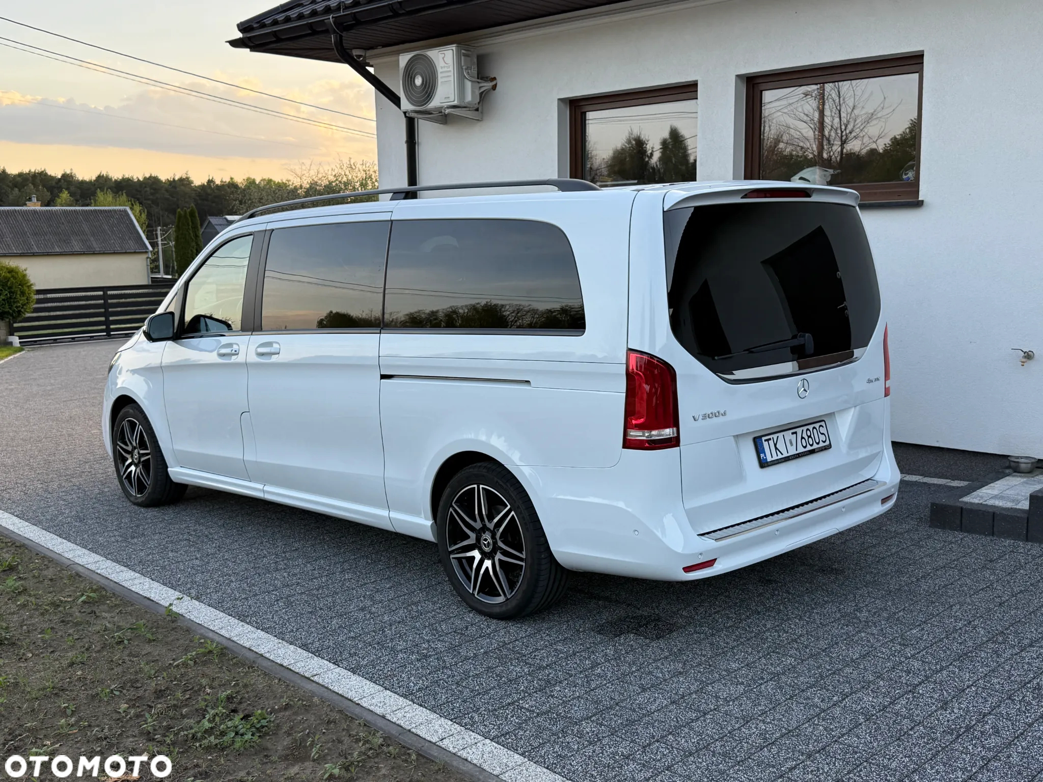 Mercedes-Benz Klasa V 300 d 4-Matic 9G-Tronic (ekstra d³) - 31
