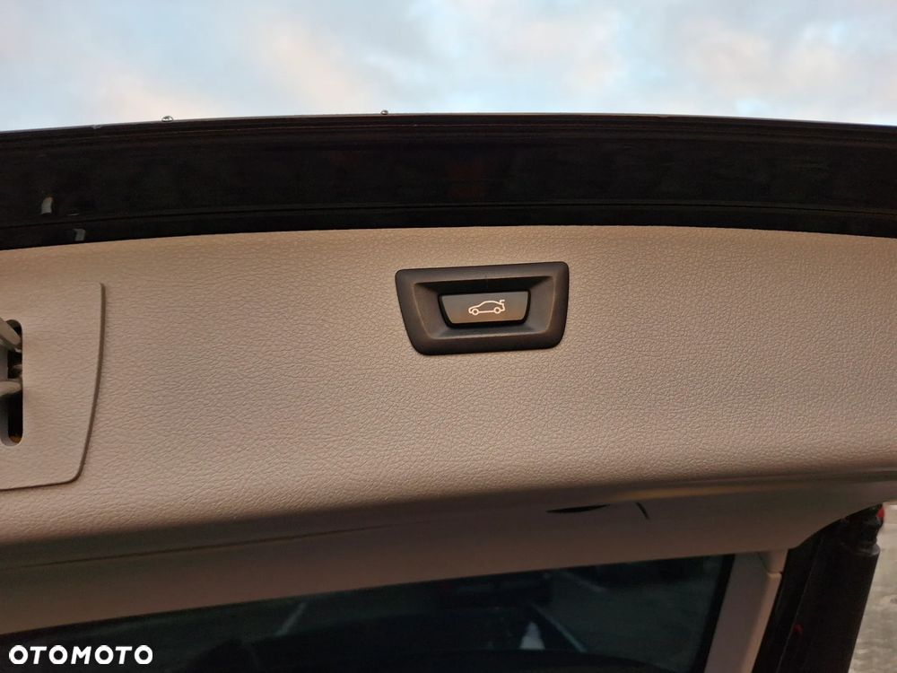 BMW Seria 3 320d Sport Line Shadow sport - 15