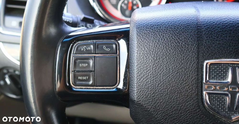 Dodge Grand Caravan - 24
