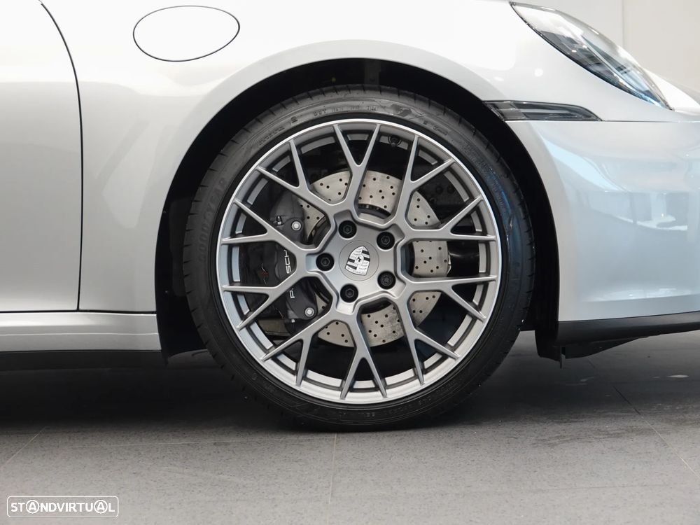 Porsche 911 Série F - 16