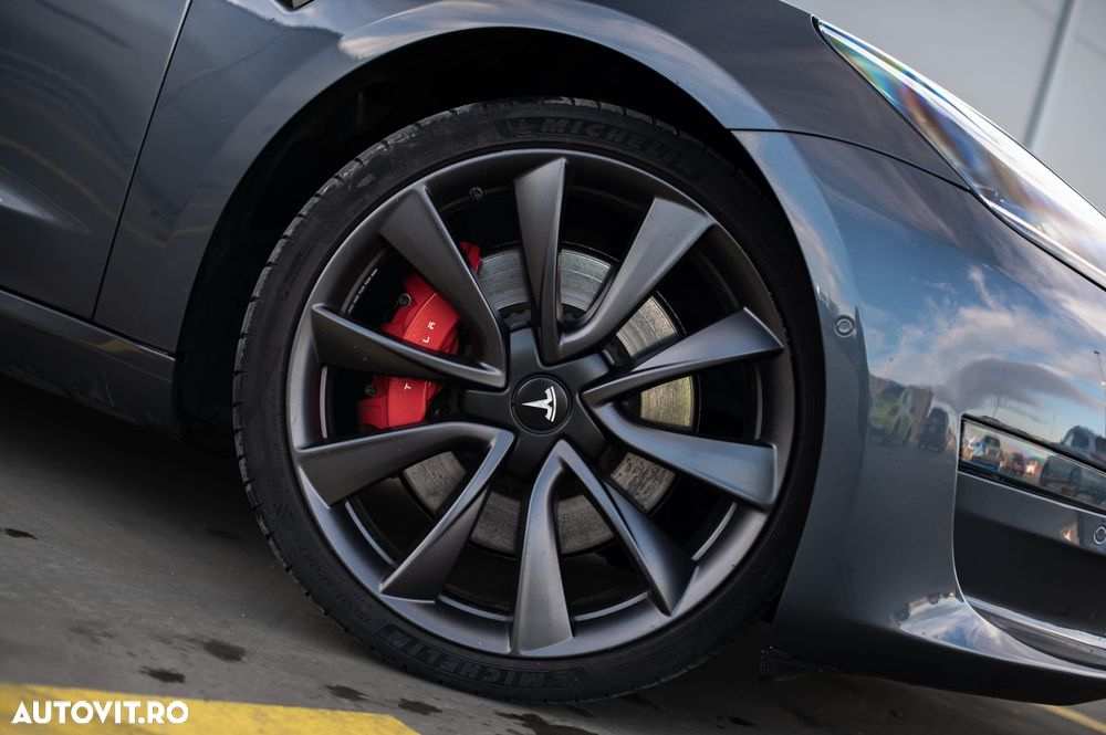 Tesla Model 3 Langstreckenbatterie Allradantrieb Dual Motor Performance - 4