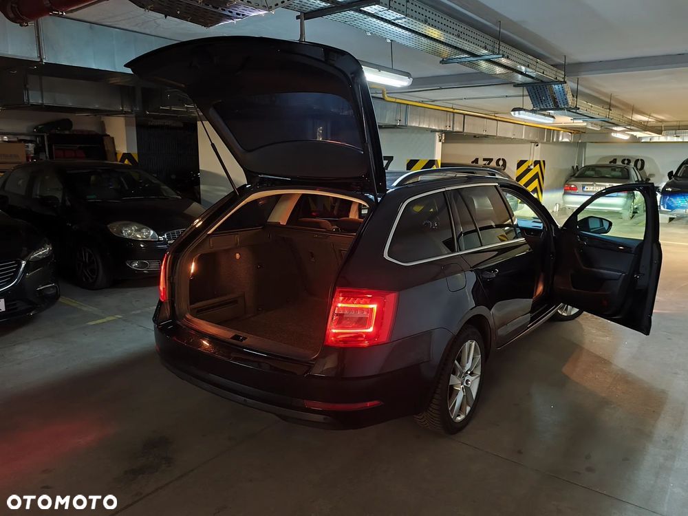 Skoda Octavia 2.0 TDI SCR Ambition - 17