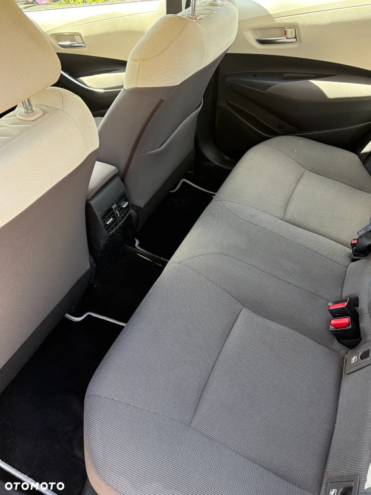 Toyota Corolla 1.8 Hybrid Comfort - 14