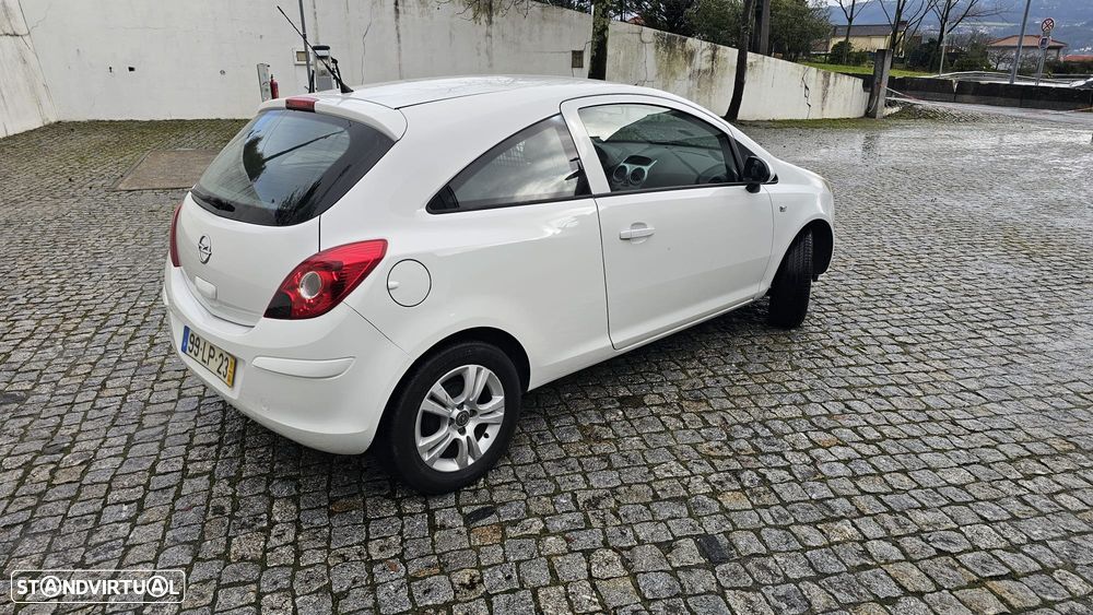 Opel Corsa 2011 photo 4