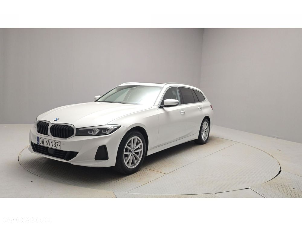 BMW Seria 3 320d xDrive mHEV M Sport - 8