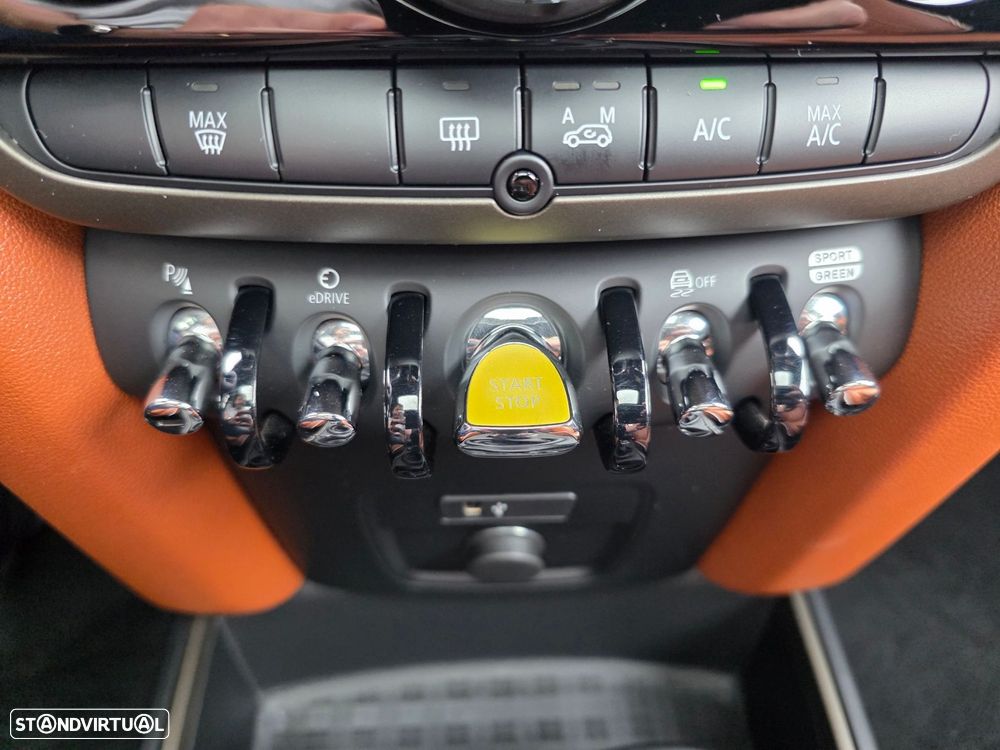 MINI Countryman Cooper SE ALL4 Auto - 16