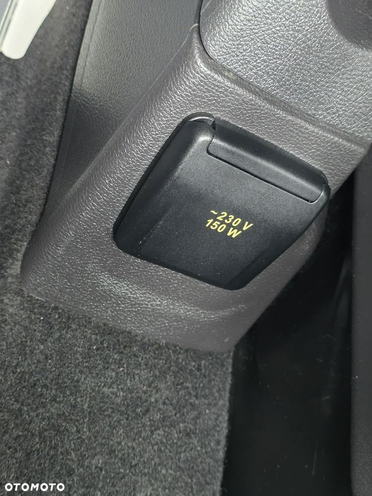 Ford Tourneo Custom - 20